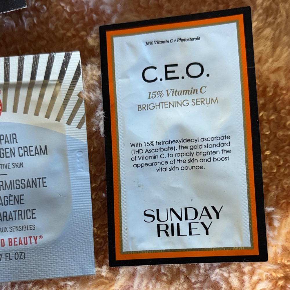 Sunday Riley C.E.O. Vitamin C Hydration Mask - Orange and White - Picture 3 of 7